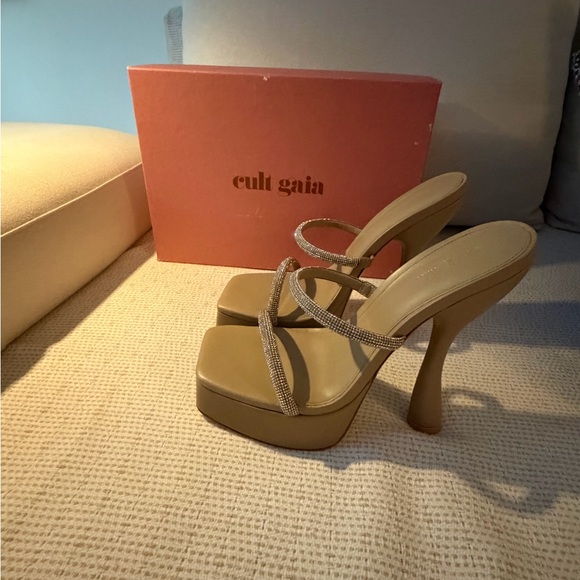 cult gaia Shoes - Cult Gaia Tan Platform Heels